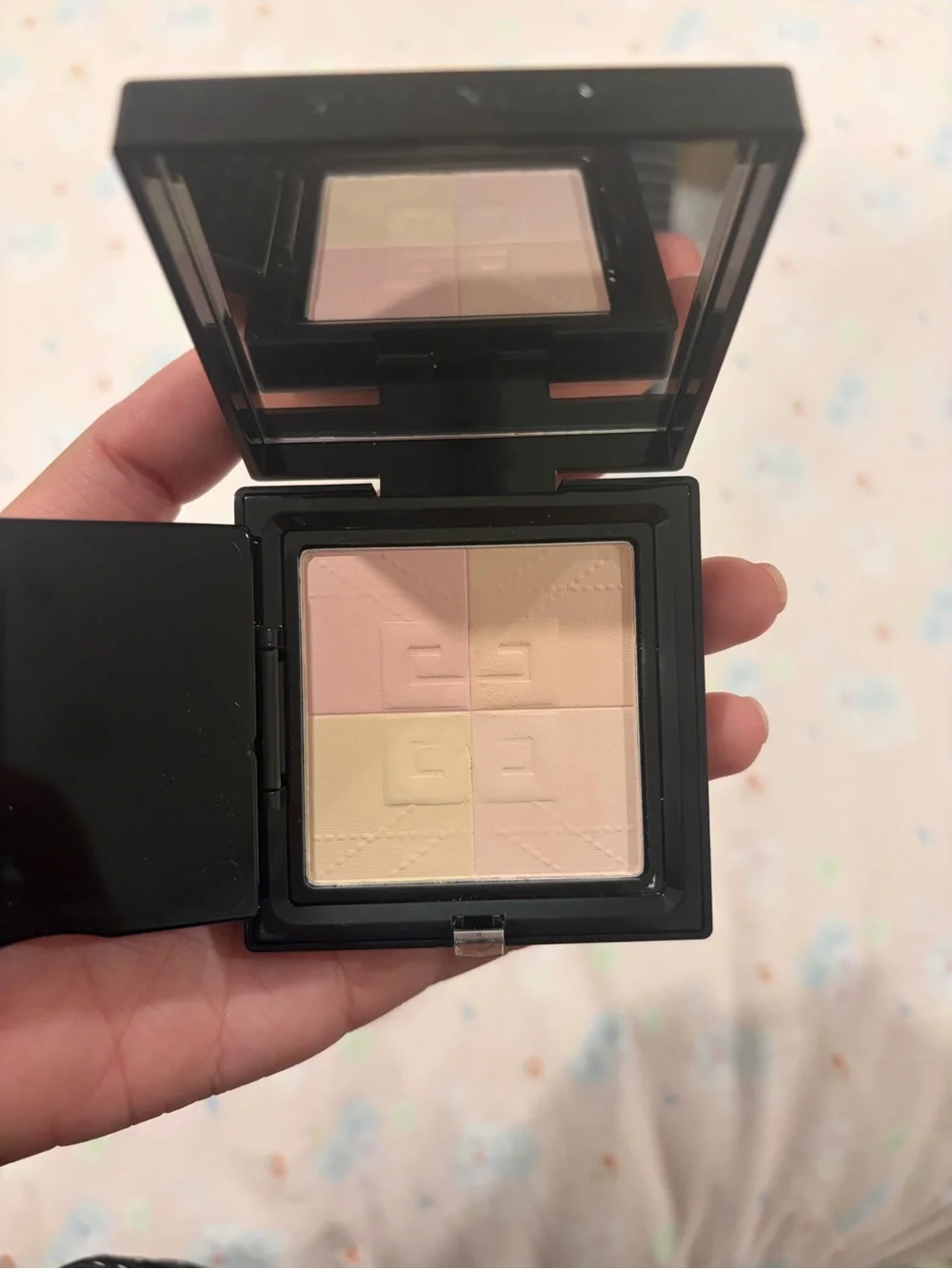 Givenchy prism libre pressed powder